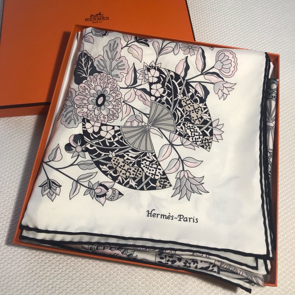 Hermès Silk Scarf Fleurs et Papillons de Tissus